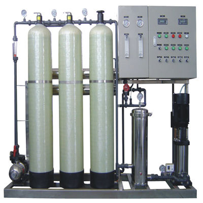 Sistema de tratamiento de agua de tres tanques, que produce 800 litros de agua por hora