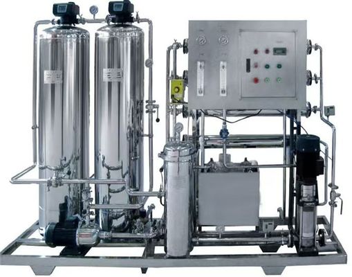 Sistema de tratamiento de agua industrial utilizando procesos de ósmosis inversa / nanofiltración con salida de agua de alta pureza