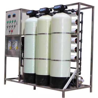 1.5 toneladas Equipo de desalinización de tratamiento de agua por ósmosis inversa Bajo consumo de energía Dispositivo de desalinización industrial altamente inteligente
