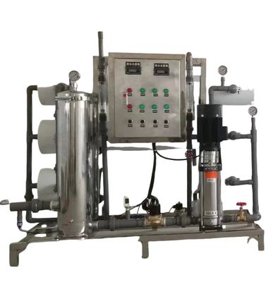Fusión de metales Osmosis inversa Configuración de agua pura Producción de agua 3 toneladas/hora Potencia 4000w Suministro de energía 380/440v