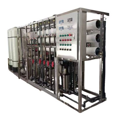 Dispositivo de ósmosis inversa de dos etapas que produce 2 toneladas de agua por hora