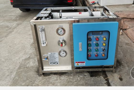 Desalinizador doméstico horizontal de agua de mar con protección IP54 y control eléctrico, con potencia aplicada de 1.8kw