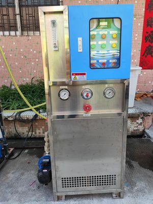 Unidad estándar de desalinización de agua de mar produce 625 litros de agua por hora