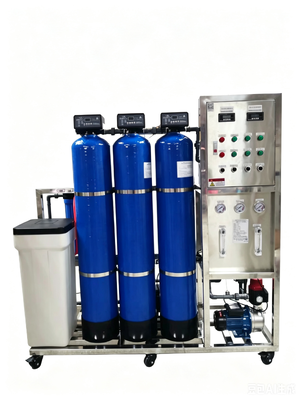 Bon prix Unité automatisée de filtration d'eau pure dotée de systèmes de contrôle avancés et de purification constante de l'eau pour l'industrie en ligne